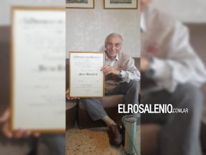 Fue distinguido desde Italia por sus años de trabajo y dedicación