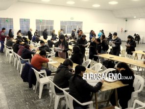 Un centenar de jóvenes rindieron el examen de “Tu primera licencia en Rosales”