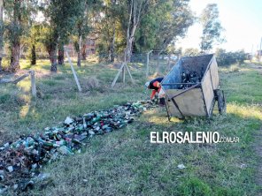 Tiraron las botellas en el Circuito de la Salud, reconocieron el error y las levantaron