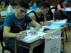 El Gobierno anunció el aumento del 75% del monto de las Becas Progresar