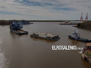 La nueva compuerta para el Dique 2 ya partió hacia Puerto Belgrano