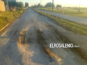 En avenida Triunvirato: “Esto ya no es un pozo, es un cráter, por la cantidad de camiones”