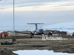 Después de 51 años, la Armada volvió aterrizar un avión en la Antártida