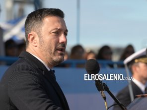 Petri podría llegar a la Base Naval el viernes, para el acto del Crucero Belgrano