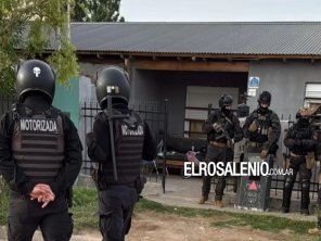 Allanan la vivienda de un supuesto organizador de picadas ilegales en Bahía 