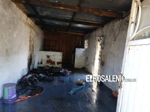 Incendio en un garaje de Villa Arias dejó importantes daños materiales