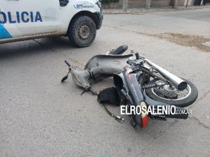 La conductora de una moto debió ser derivada al hospital luego de un siniestro