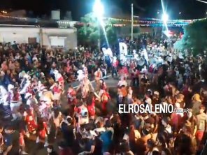 Una multitud en la 10° edición del Corso Barrial de La Murga de la Abuela