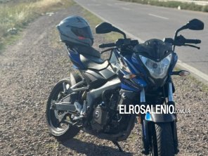 Robaron 2 motos estacionadas juntas en calle Murature al 100
