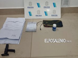 Aprehendida tras robar pertenencias de una camioneta estacionada en la vía pública