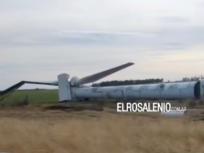 La historia llega a su fin: retiraron el último de los históricos aerogeneradores de la región