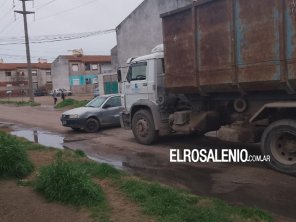 Un choque entre un auto y un camión, dejó una menor herida