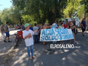 “ABSA reparte botellitas en las carreras pero se olvida de la gente que consume agua de los pozos”