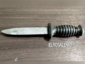 Allanamiento en Albatros XIV por amenazas entre vecinos: secuestraron un cuchillo