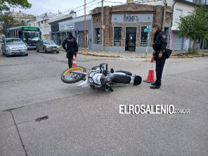 Un policía fue trasladado al hospital tras un choque en Paso y Rivadavia