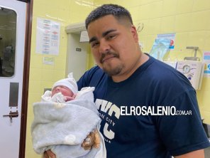  El Hospital Naval Puerto Belgrano celebró el nacimiento número 100 de 2026